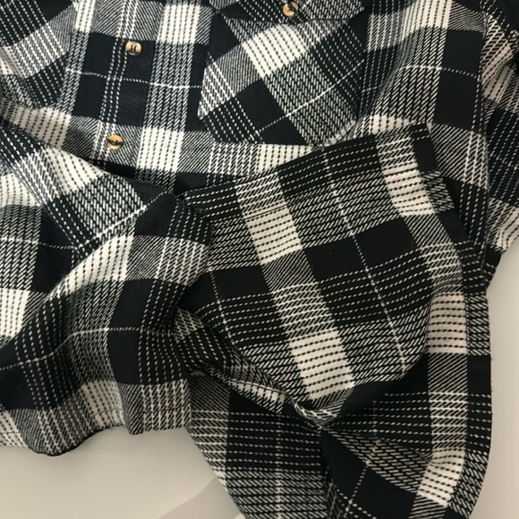 Woodland black & white plaid flannel shacket XL - Picture 5 of 10